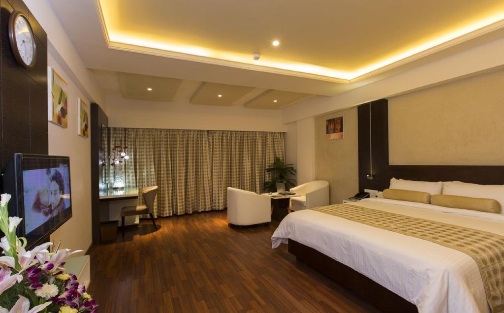 The President Hotel Hubli Exterior photo