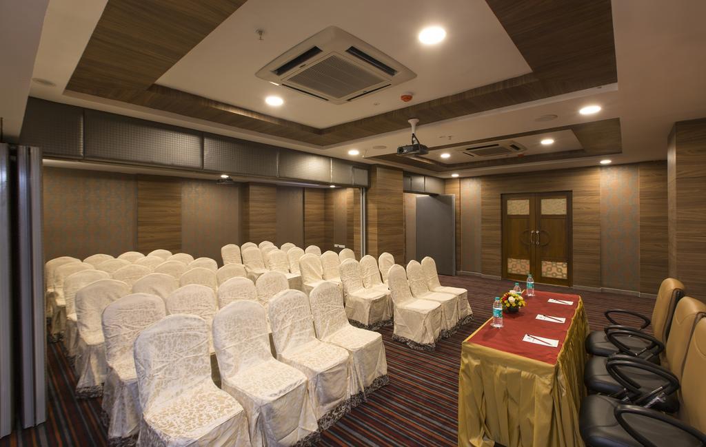 The President Hotel Hubli Exterior photo