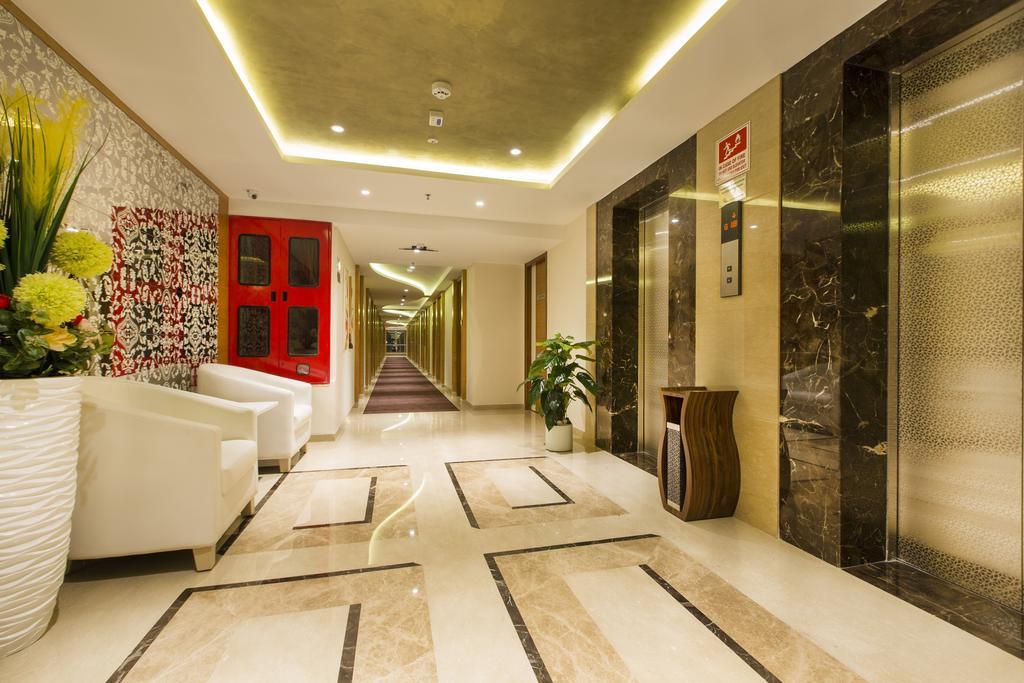 The President Hotel Hubli Exterior photo