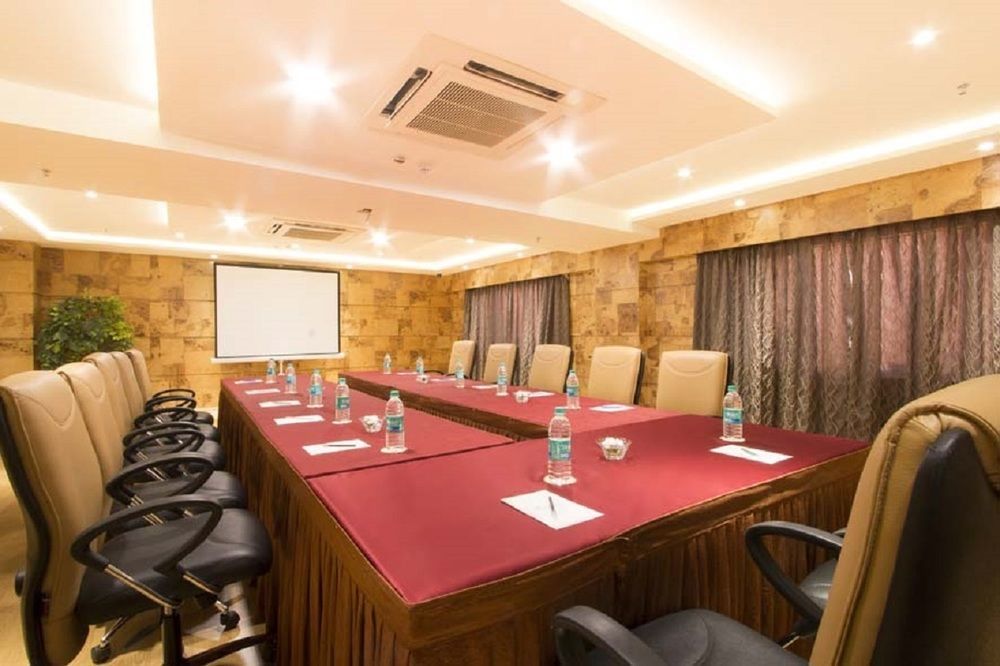 The President Hotel Hubli Exterior photo